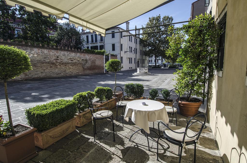 Hotel Ai Due Fanali Venecia Exterior foto
