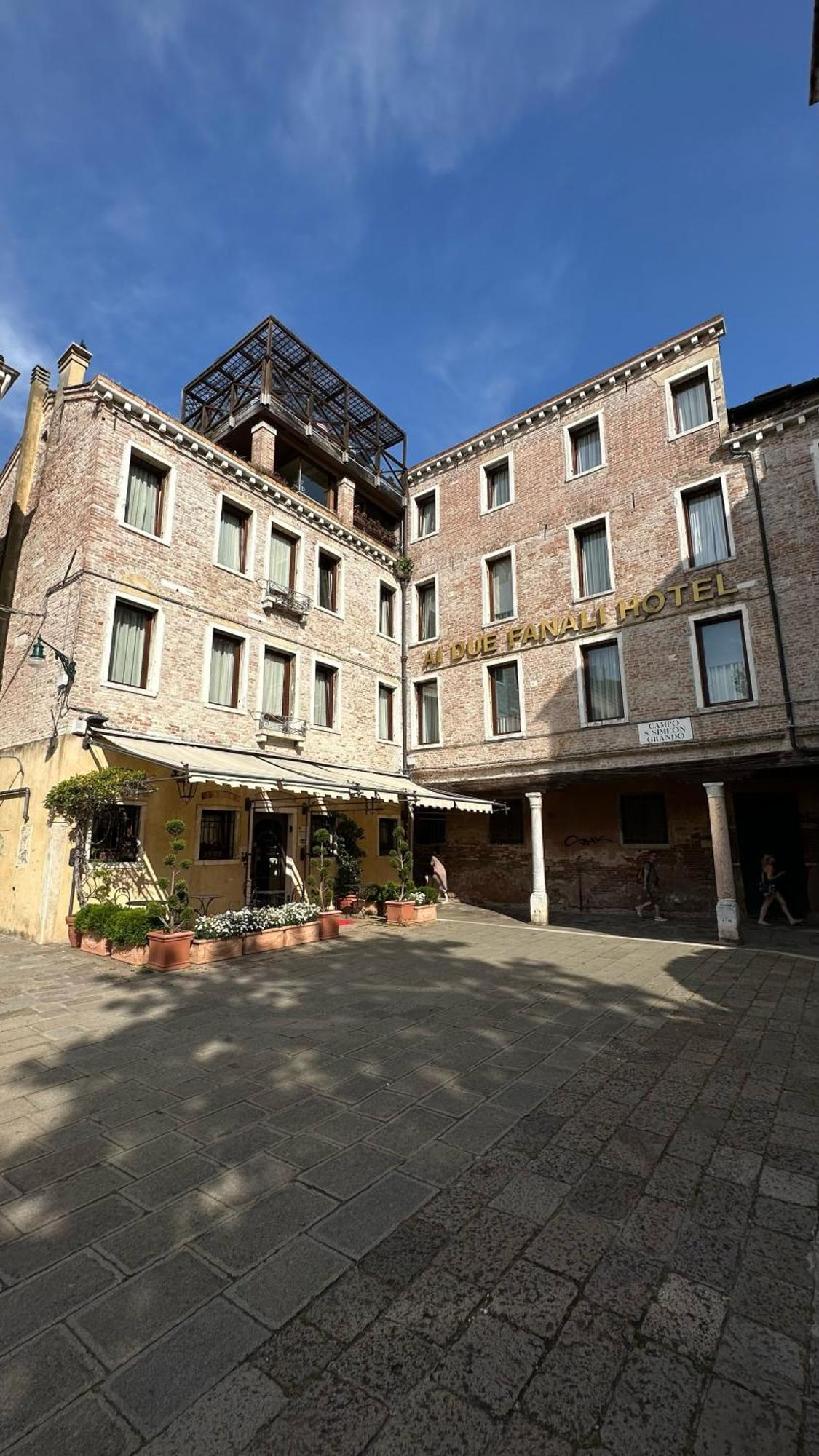 Hotel Ai Due Fanali Venecia Exterior foto
