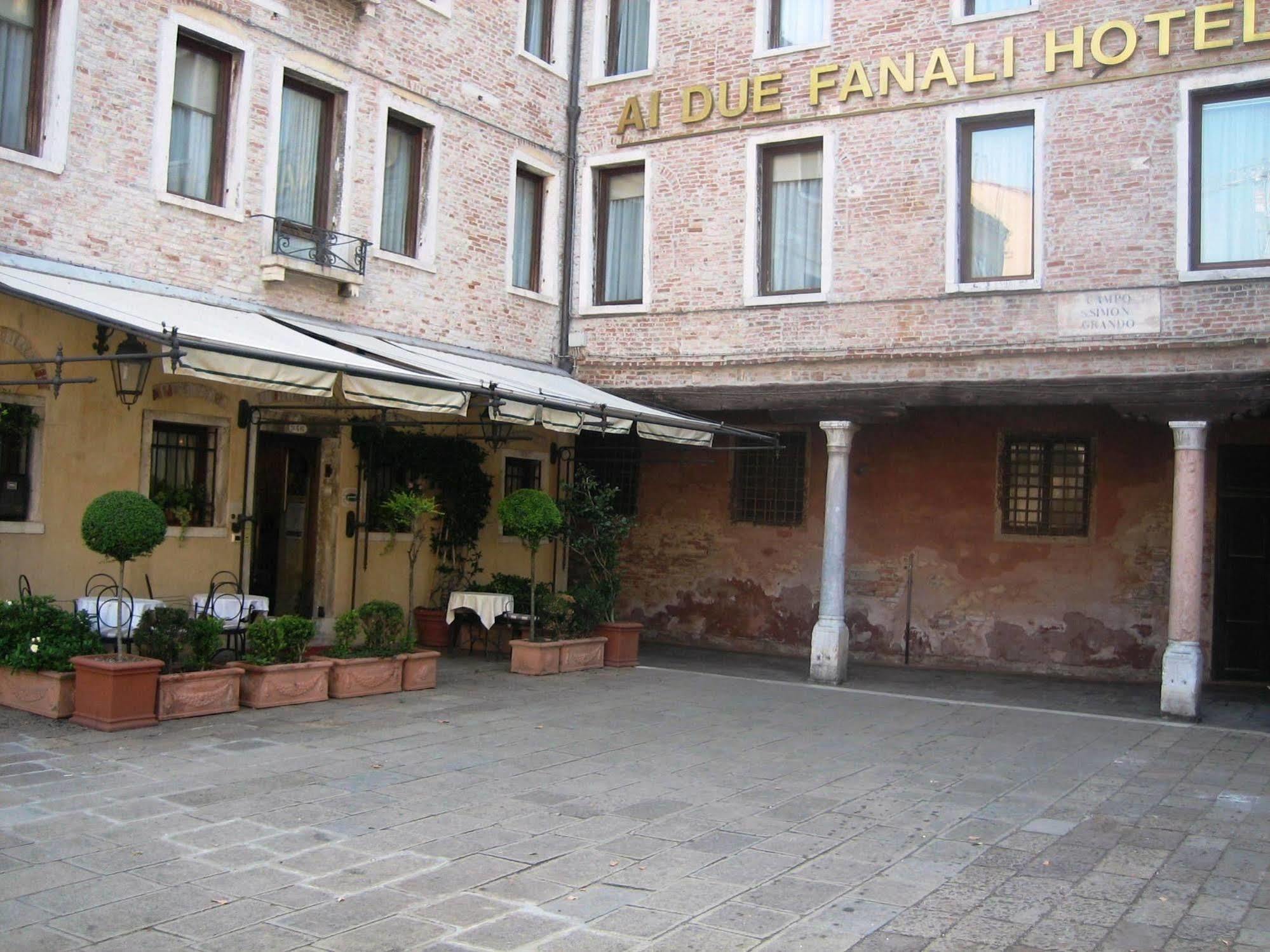 Hotel Ai Due Fanali Venecia Exterior foto